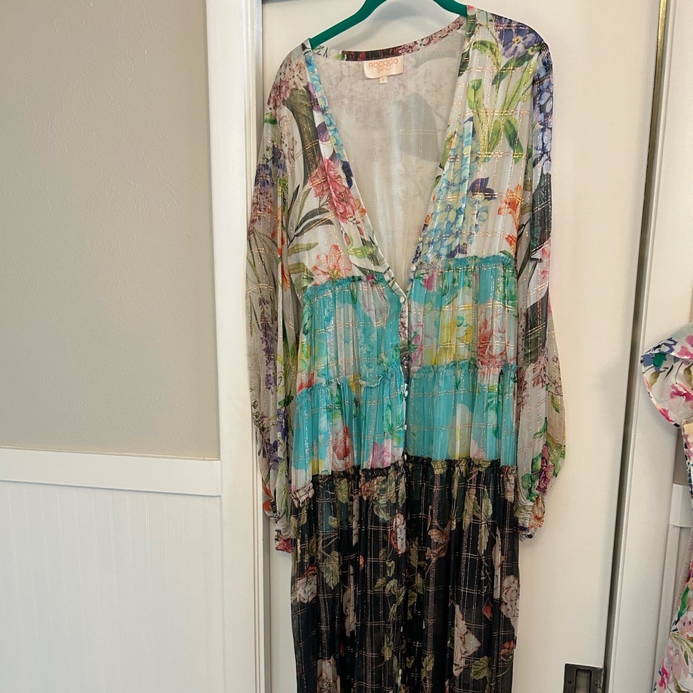 Rococo Sand Long sleeve metallic dress
